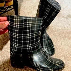 NEW RAIN/SNOW BOOTS